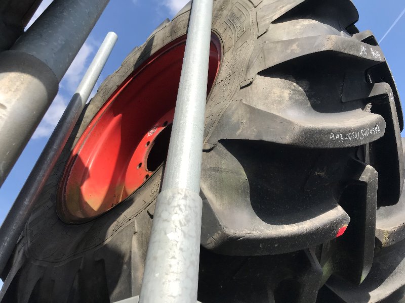 Michelin 16.9 R28 - Koła + opony + felgi - Koło