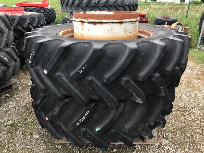 BKT 460/85 R38 an 28