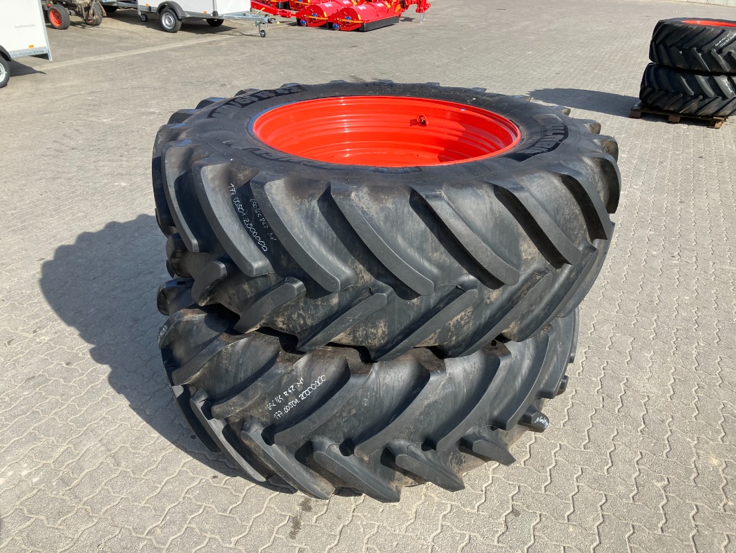 Michelin 650/65 R42 Multibib 158D - Wheels + Tires + Rims - Complete wheel set
