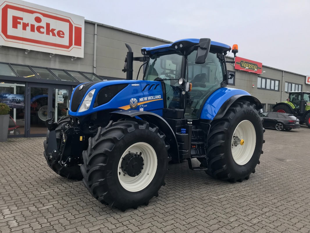 New Holland T7.245 AC - Traktor