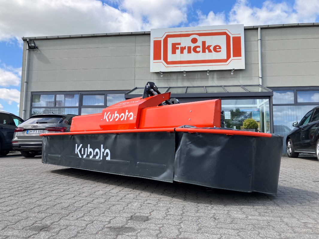 Kubota DM4032 - Technologia zbioru użytków zielonych i pasz - Młyn