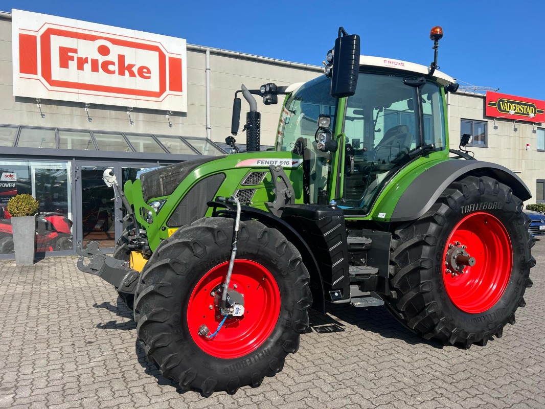 Fendt 516 Vario Profi Plus S4 - Tracteur