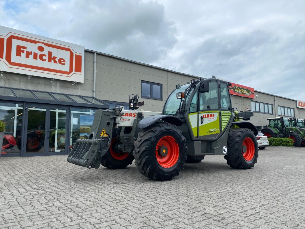 CLAAS Scorpion 9040 Plus - Bagger + Lader - Teleskoplader