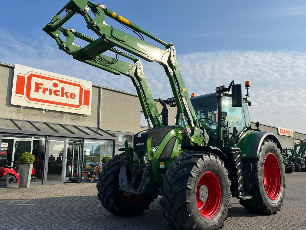 Fendt 718 Vario Profi Plus S4 - Traktor