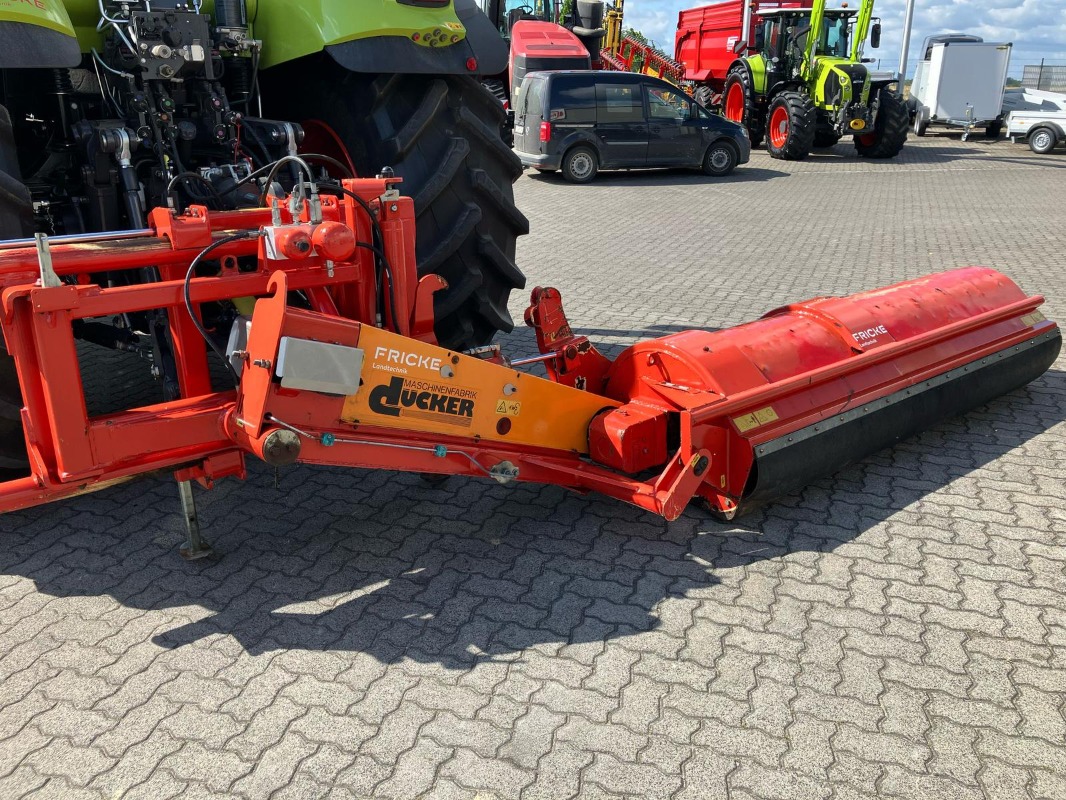 Dücker Uni-Seitenmäher USM 26 - Tecnología para jardines + tecnología municipal - Mulcher