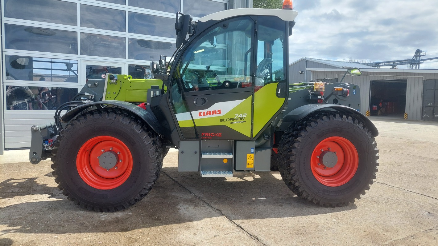 CLAAS Scorpion 742 Varipower - Bagger + Lader - Teleskoplader