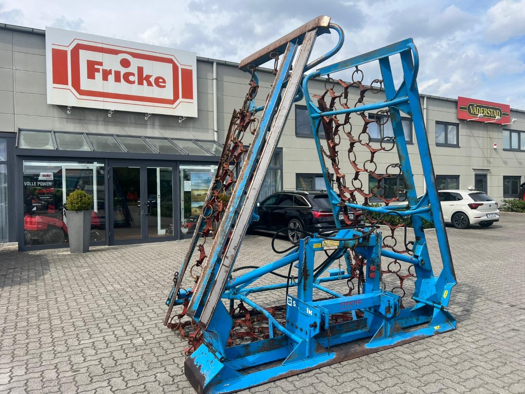 Saphir Perfekt 802 S4 hydro. - Grünlandtechnik + Futtererntetechnik - Wiesenegge