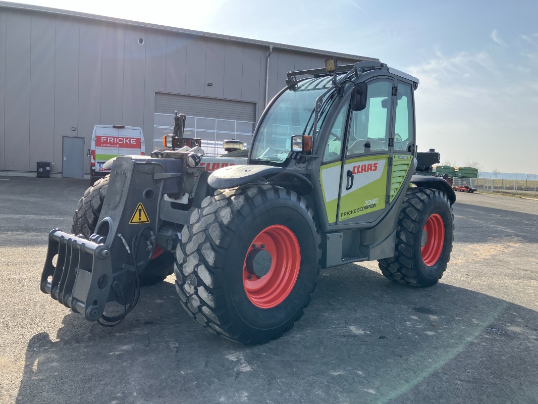 CLAAS Scorpion 7040 Biogas - Koparka + Ładowarka - Ładowarka teleskopowa
