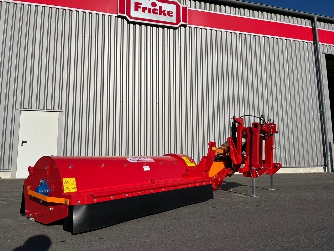 Dücker USM 21 - Tecnología para jardines + tecnología municipal - Mulcher