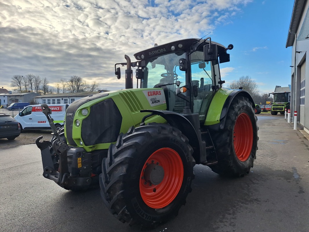 CLAAS Arion 650 Cmatic Cebis - Traktor