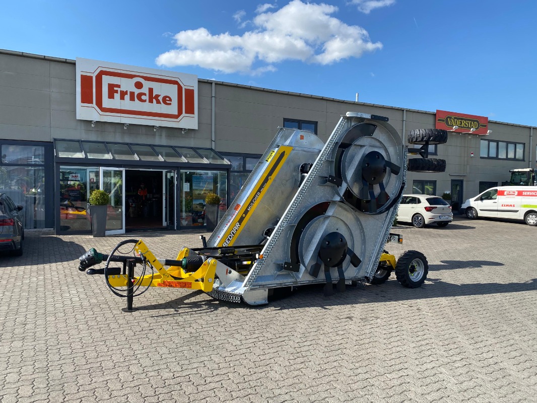 Bednar Mulcher MM 7000 - Gartentechnik + Kommunaltechnik - Sichelmäher
