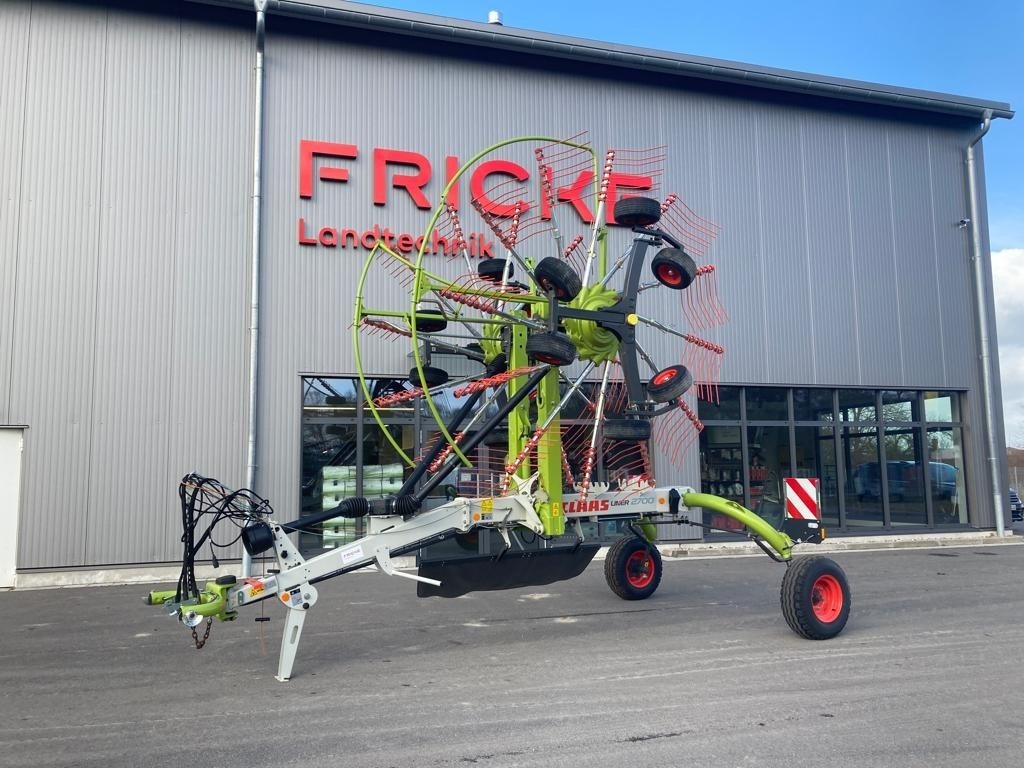 CLAAS Liner 2700 Trend - Tecnología de pastoreo + tecnología de cosecha de forraje - Rastrillo