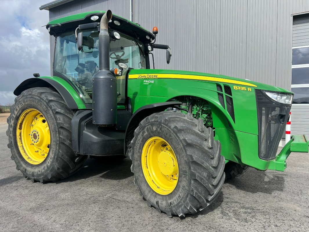 John Deere 8335R Autopowr - Traktor