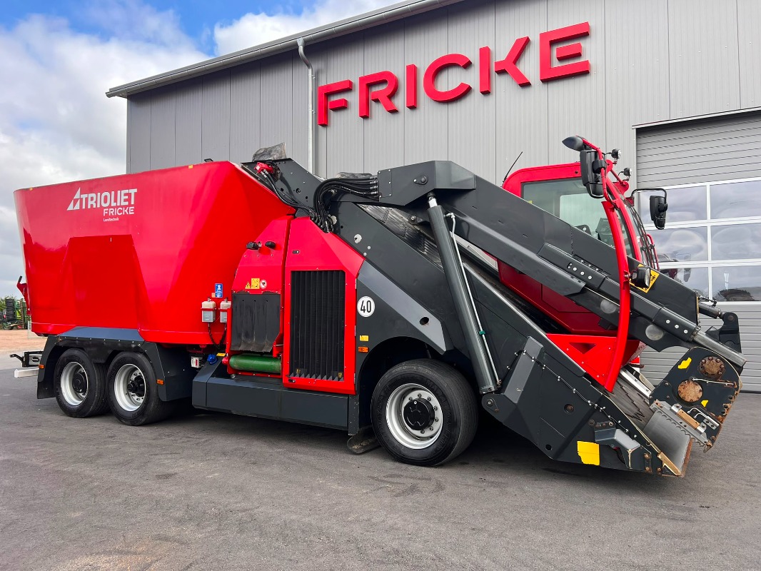 Trioliet Triotrac 2-2400 VLB - Fütterungstechnik - Selbstfahrer Futtermischwagen