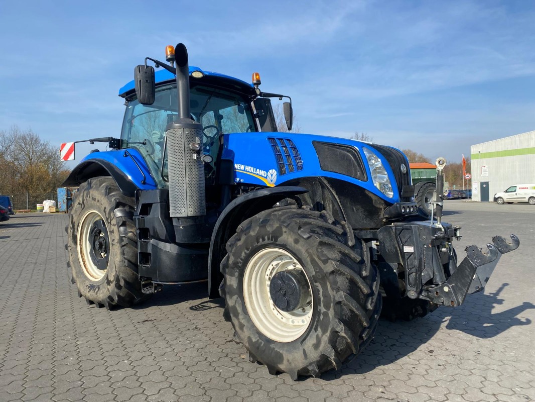 New Holland T 8.380 UC - Traktor
