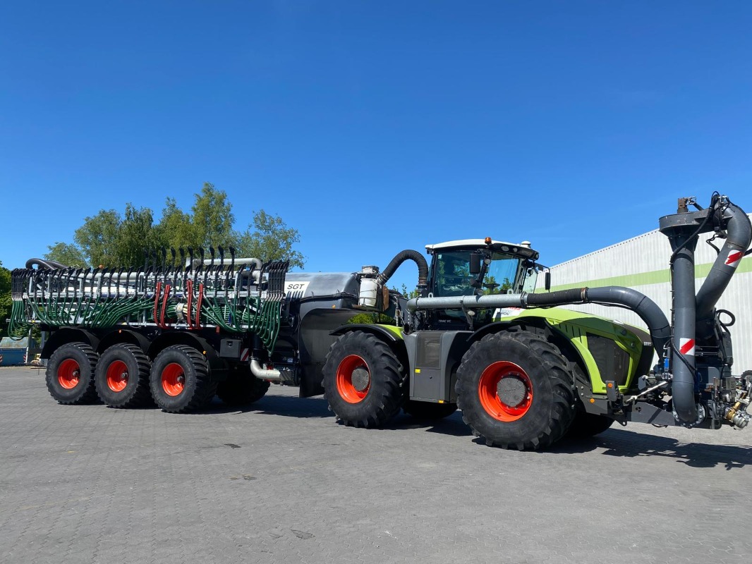 CLAAS Xerion 4000 Trac VC + SGT 30000 + VOGELSANG 30 M - Gülletechnik + Dungtechnik - Gülleselbstfahrer