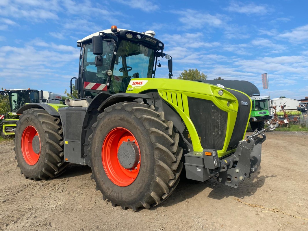 CLAAS Xerion 5000 Trac VC + GPS RTK - Traktor