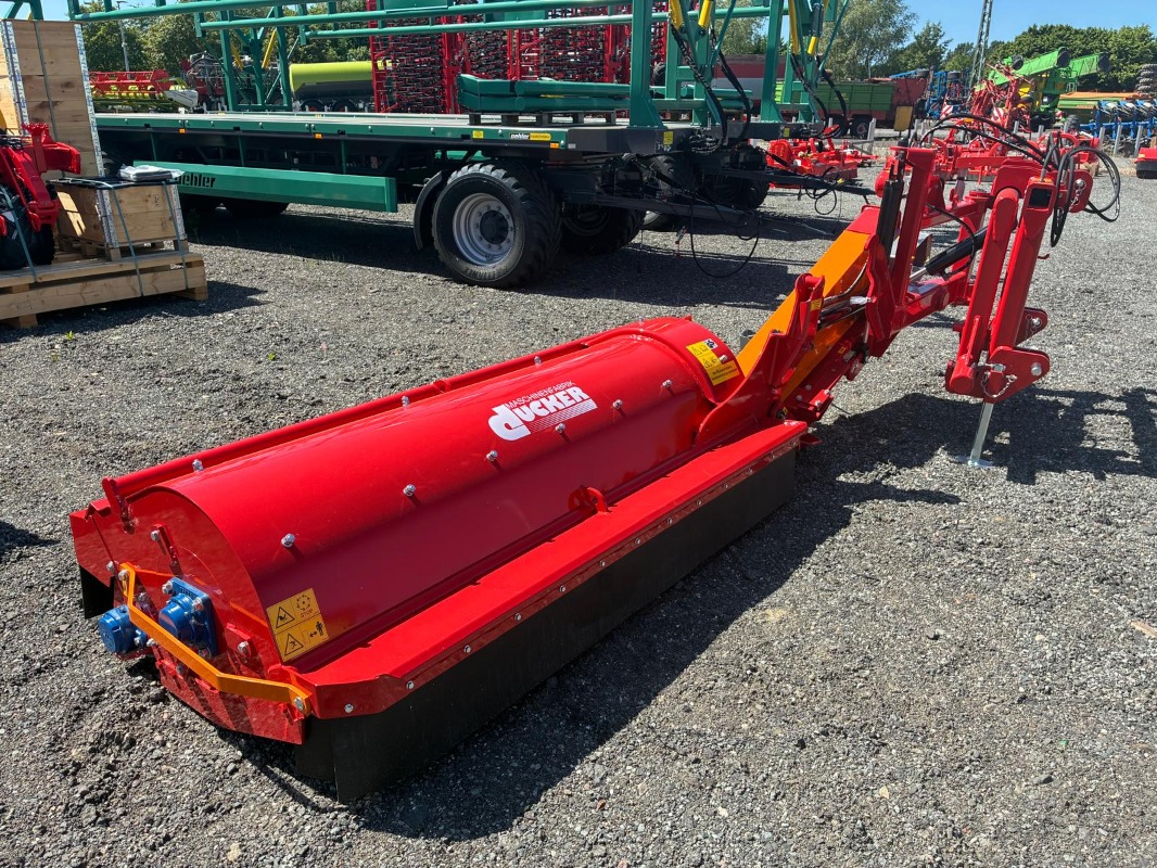 Dücker USM 21 VR4 - Gartentechnik + Kommunaltechnik - Mulcher