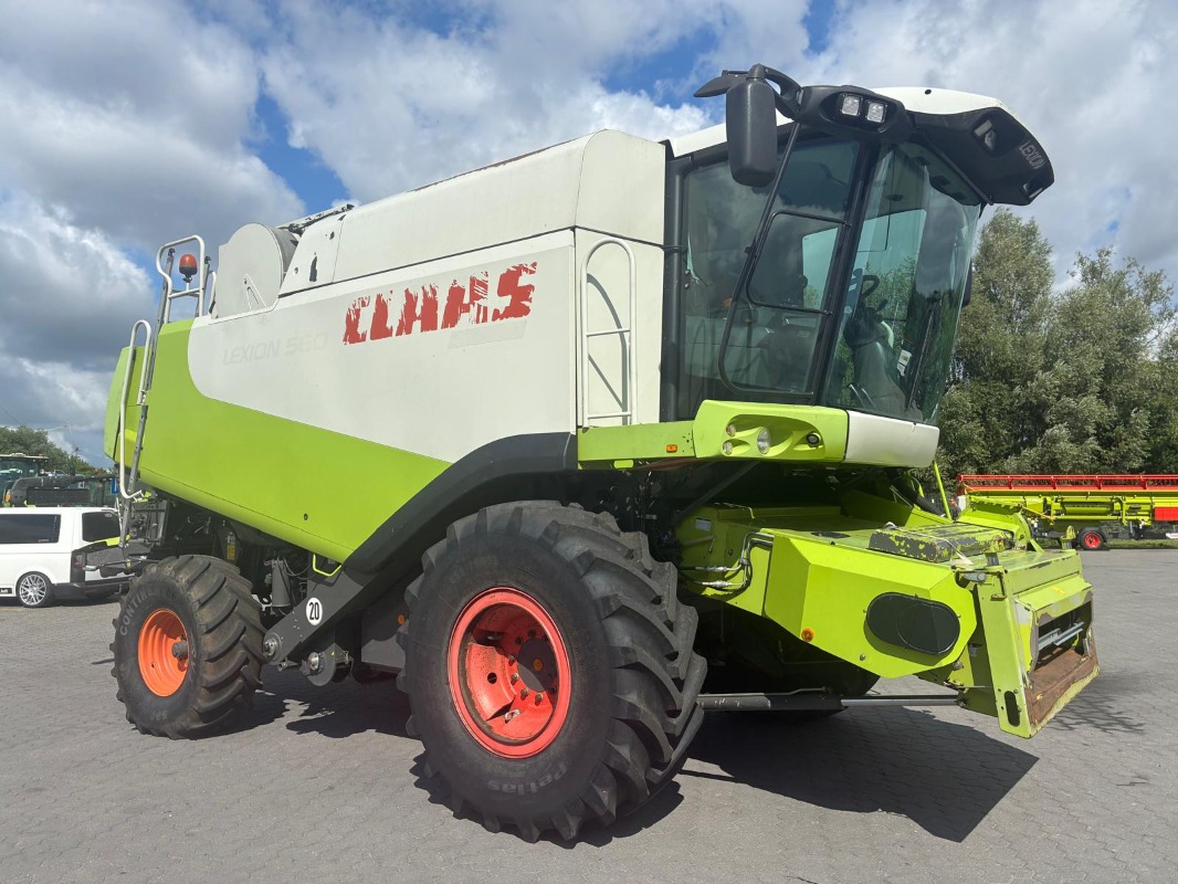 CLAAS Lexion 560 - ohne Schneidwerk ! - Combinez