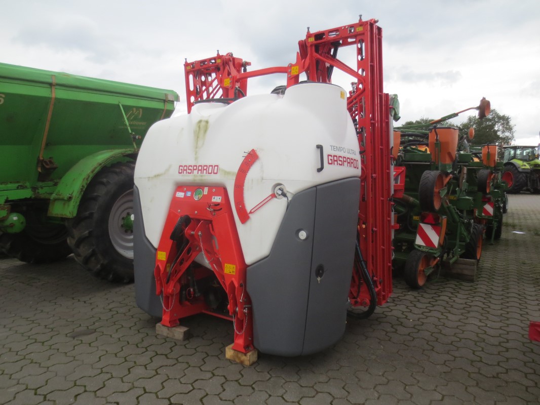 Maschio TEMPO ULTRA 1600 ISO - Fertilización + tecnología de protección de cultivos + mantenimiento - Pulverizador de campo