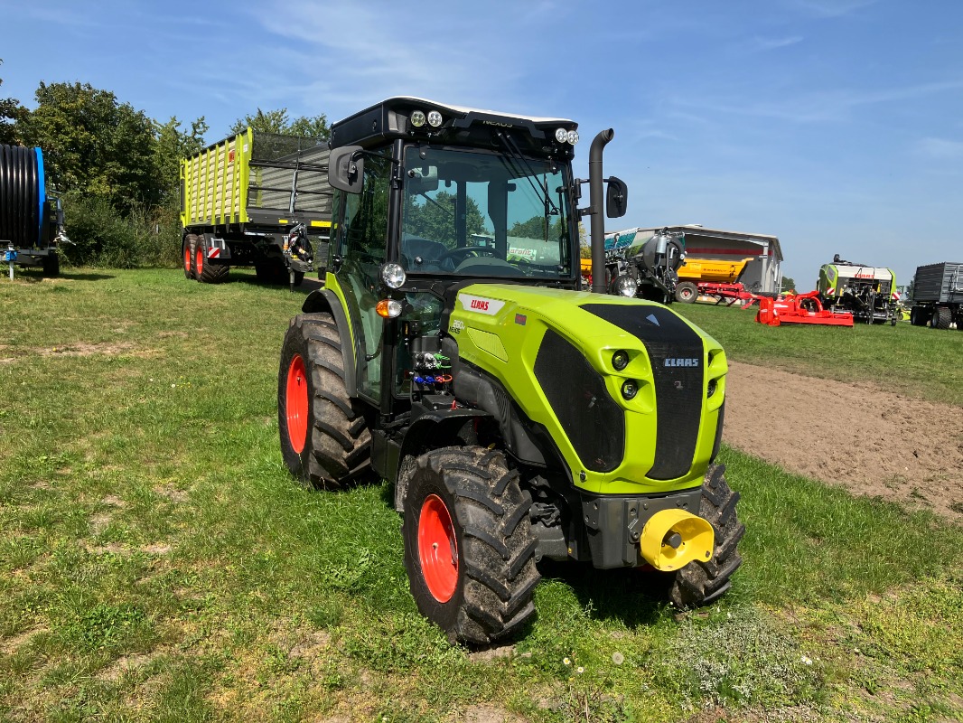 CLAAS Nexos 260 M Advanced - Tractor - Orchard tractor