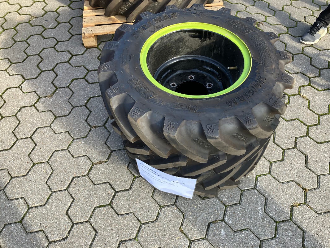 BKT 320/65R16 - Roues + Pneus + Jantes - Roue