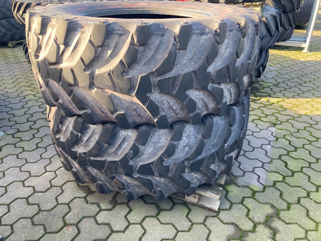 Sonstige 2 X 650/65 R38 - Roues/Pneus/Jantes - Pneus