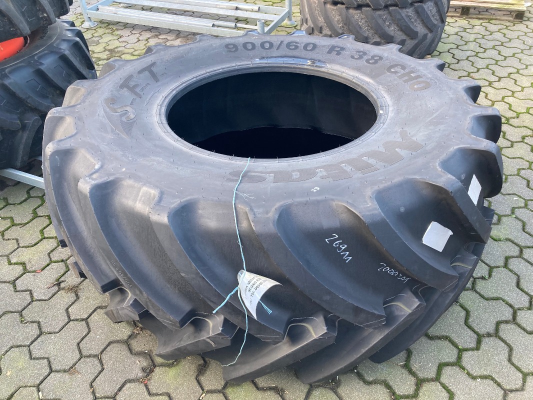 Mitas 1x 900/60R38 - Ruedas/neumáticos/llantas - Neumáticos