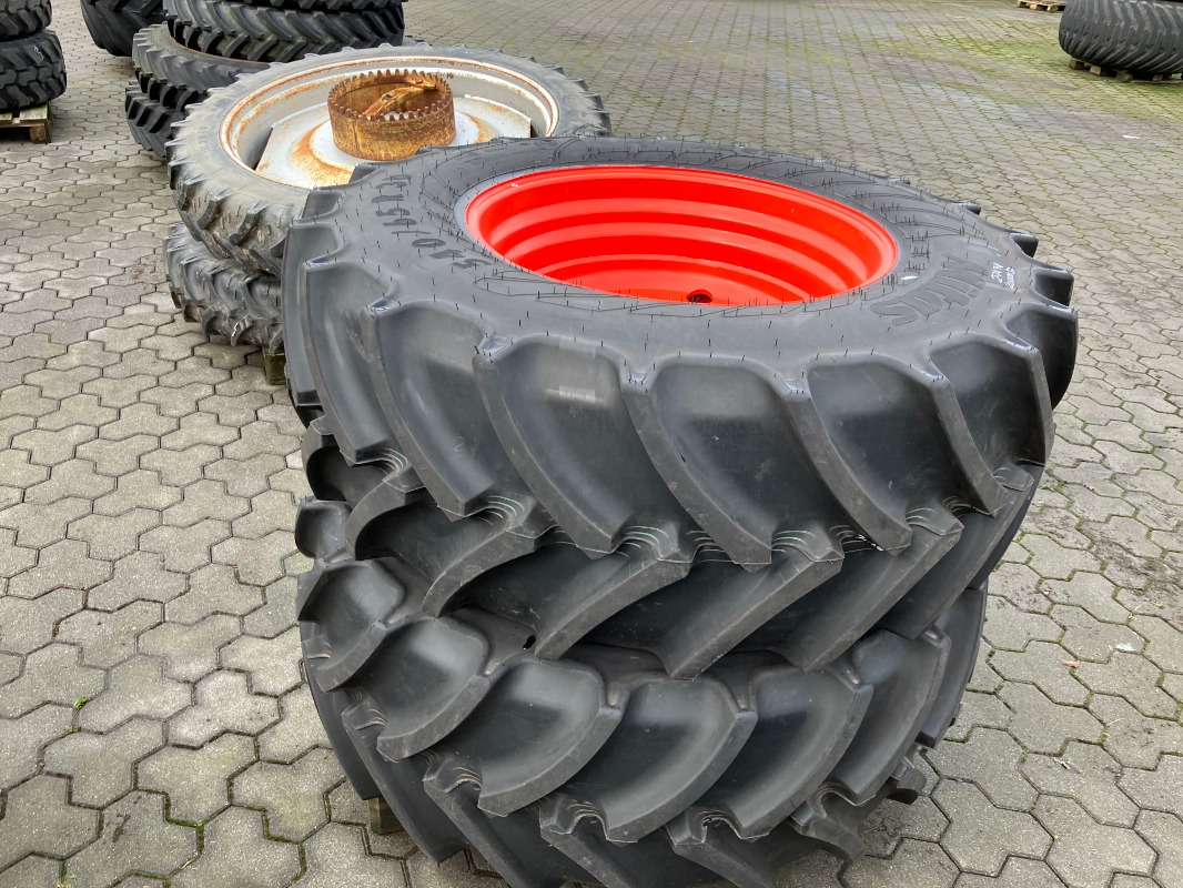 Mitas 2x 540/65R30 AC 65 - Räder + Reifen + Felgen - Rad