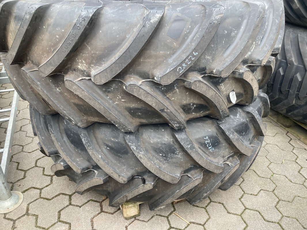 Firestone 2x 540/65 R38 - Räder + Reifen + Felgen - Komplettradsatz