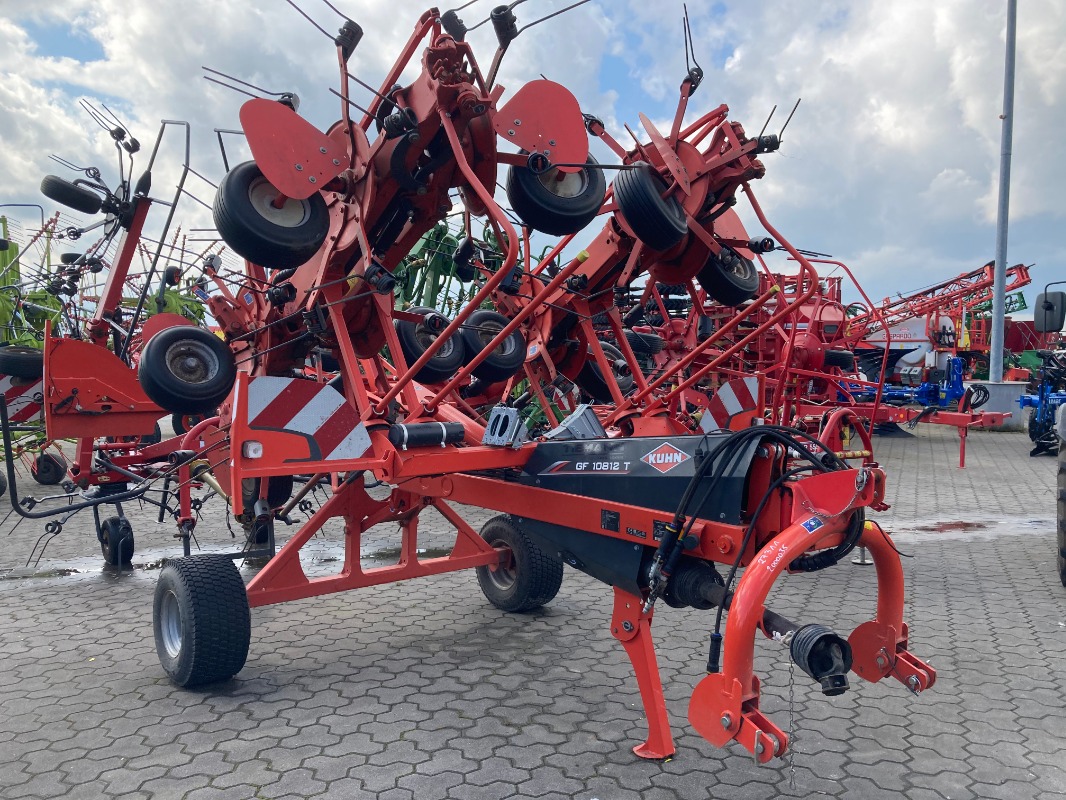 Kuhn GF 10812 T - Grassland technology + Forage harvesting technology - Rotary haymaker