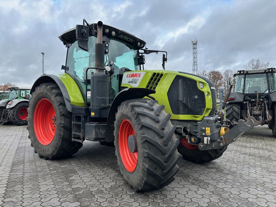 CLAAS Arion 660 Cmatic Cebis Touch - Traktor