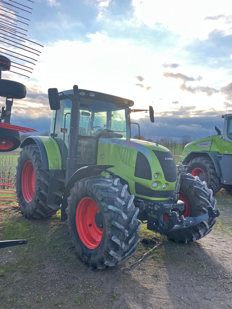 CLAAS Ares 657 - Traktor