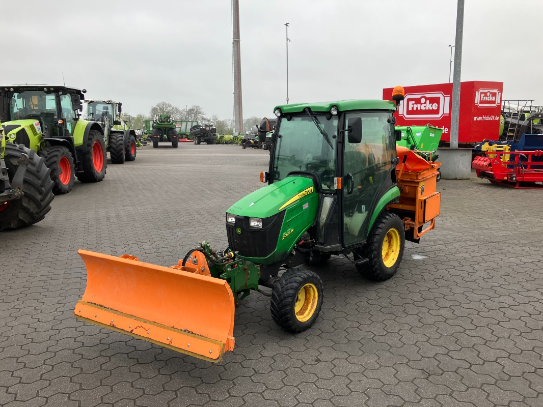 John Deere 2026 R Kompakt - Ciągnik