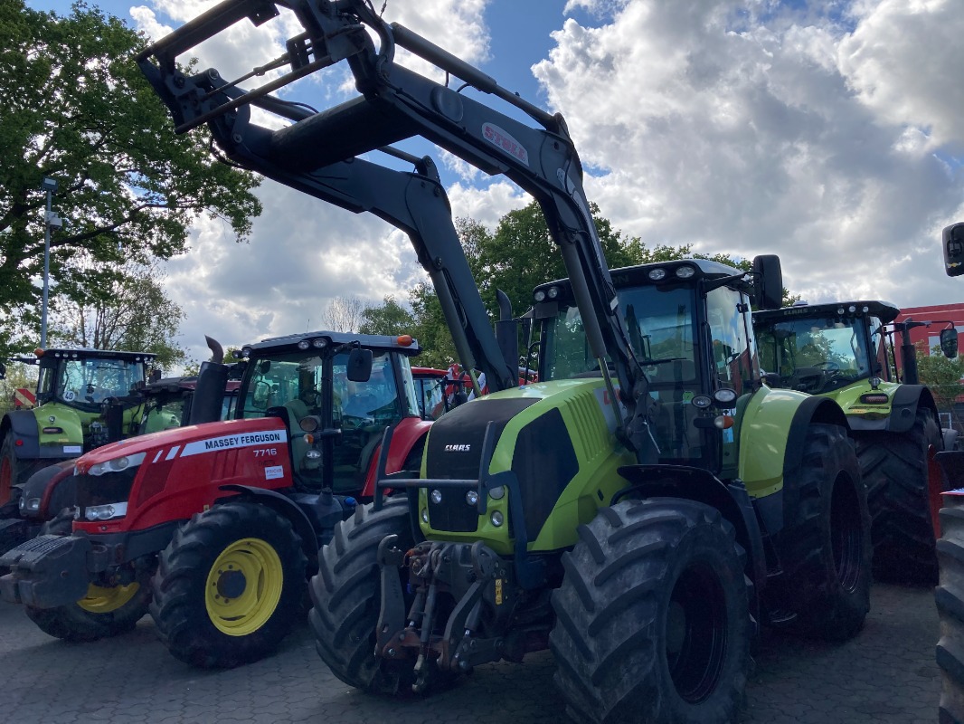 CLAAS Axion 810 Cmatic Cebis - Traktor