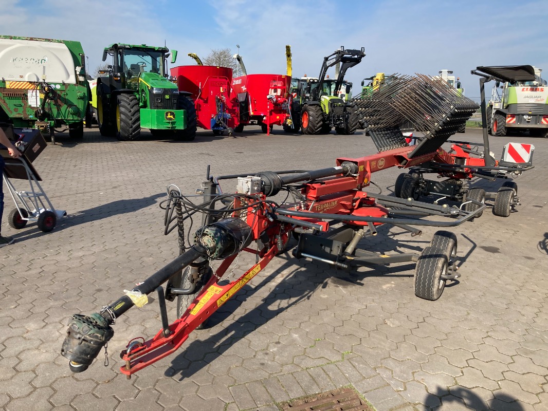 Vicon Andex 714T EVO - Grünlandtechnik + Futtererntetechnik - Schwader