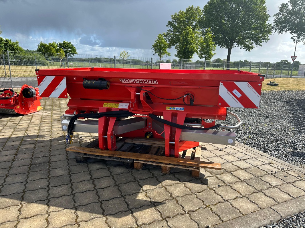 Maschio Primo M3 1350 - Düngung/Pflanzenschutztechnik/Pflege - Düngerstreuer
