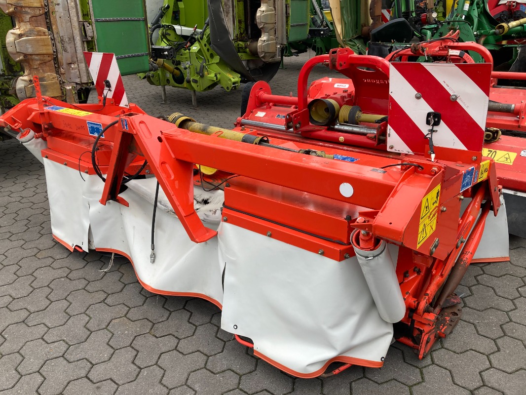 Kuhn GMD 802 F - Grassland and forage harvesting technology - Mill