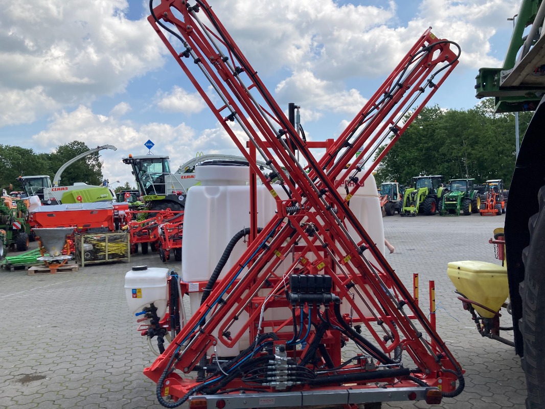 Maschio Teko 1000 - Düngung + Pflanzenschutztechnik + Pflege - Feldspritze