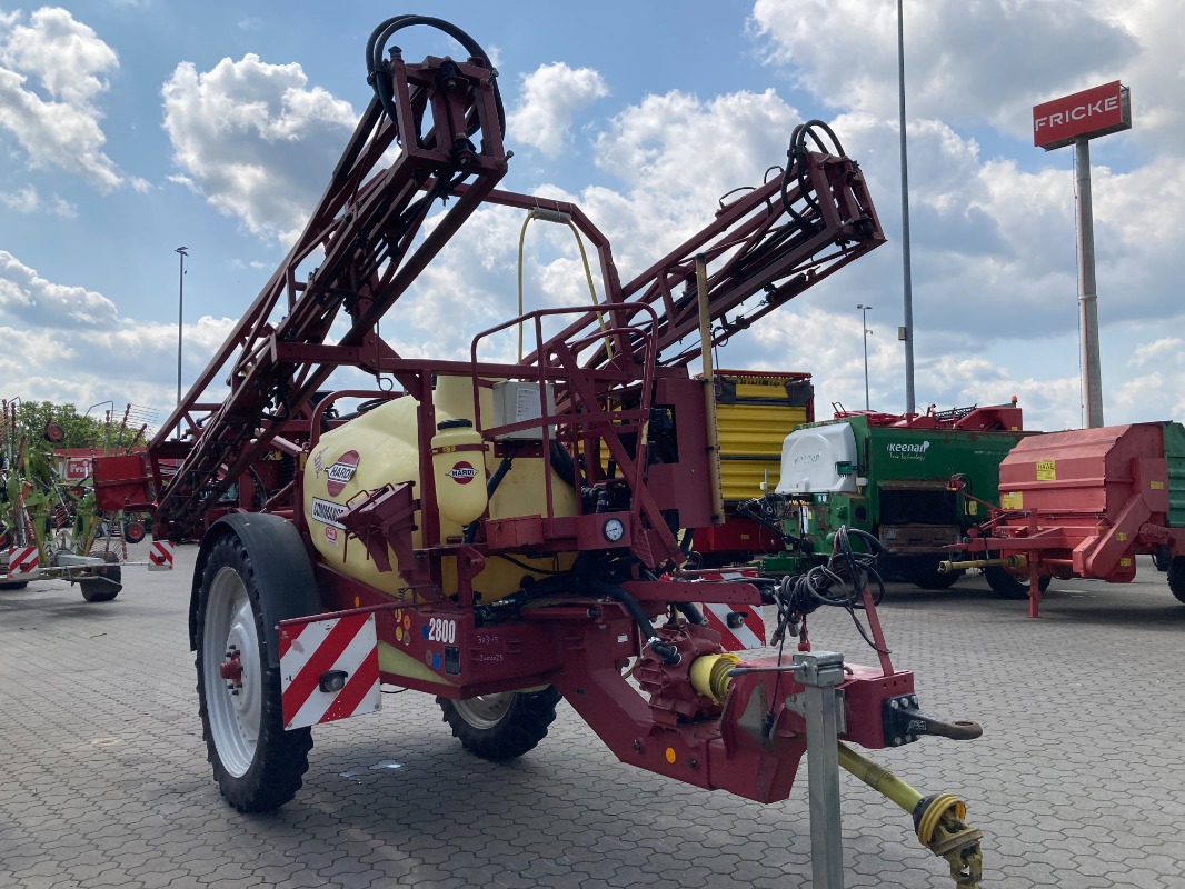 Hardi Commander Classic 2800 - Düngung/Pflanzenschutztechnik/Pflege - Anhängespritze