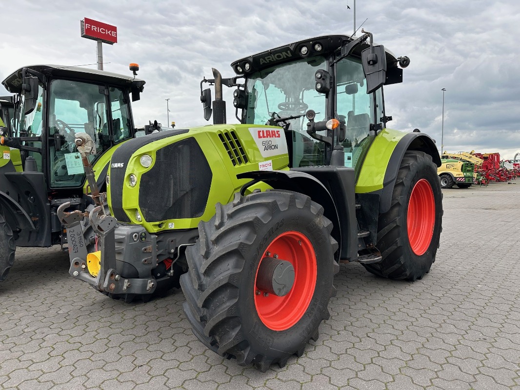 CLAAS Arion 650 CIS Hexashift - Tracteur