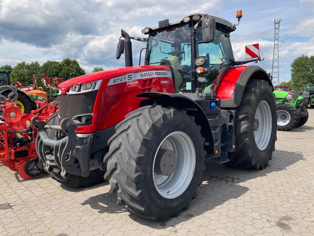 Massey Ferguson 8727S Dyna VT - Traktor