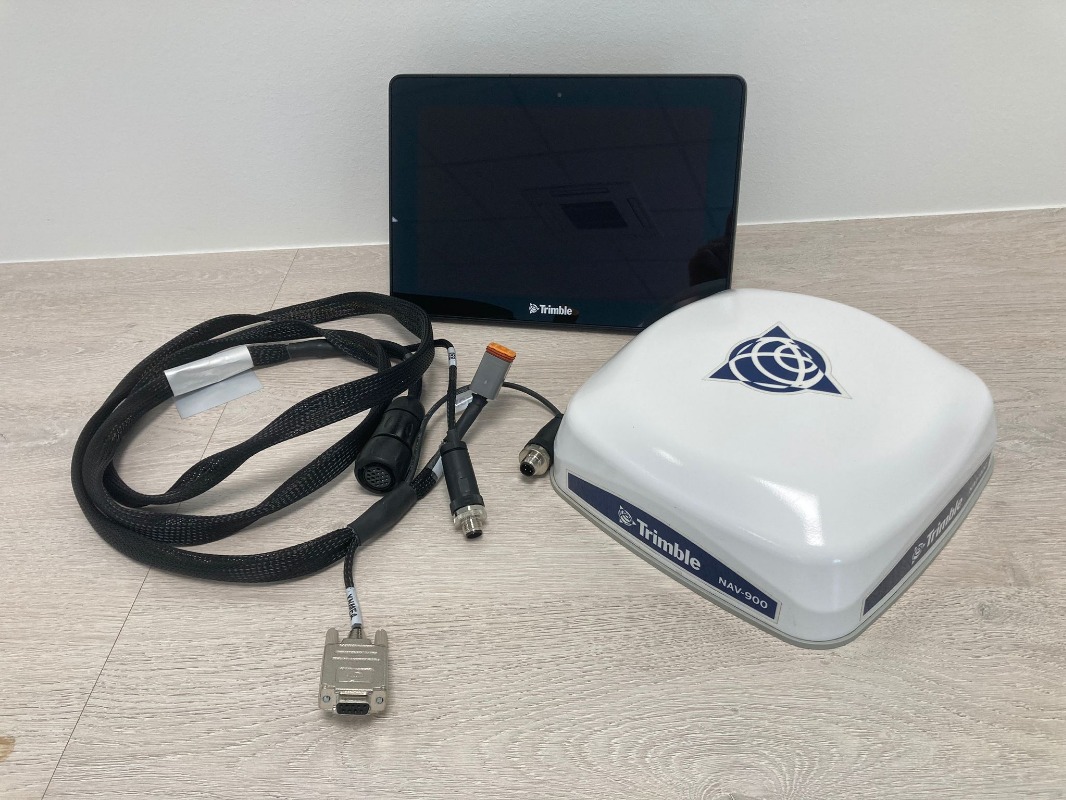 Trimble GFX 750 + NAV 900 RTK - precision farming - Parallel driving system