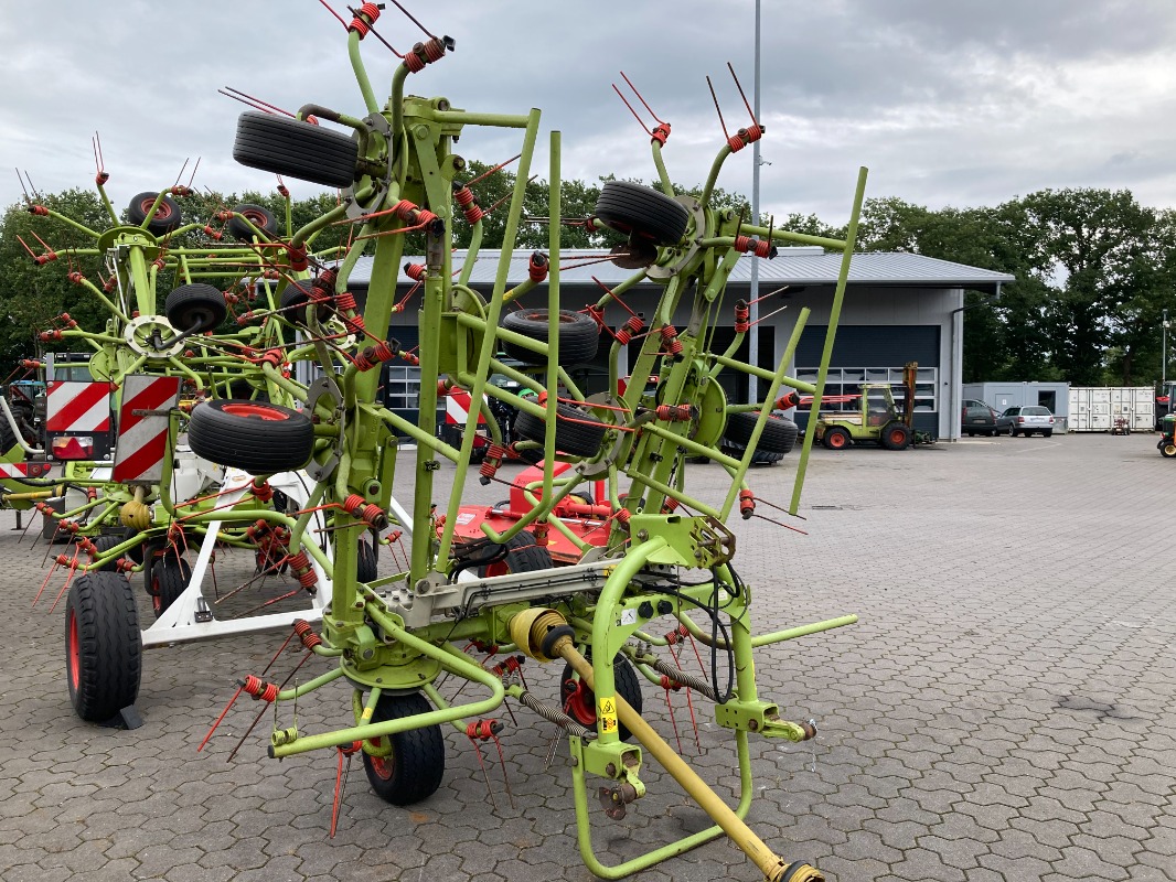 CLAAS Volto 870 - Grassland technology + Forage harvesting technology - Rotary haymaker