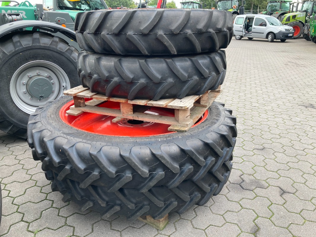 Ceat 270/95R44, 270/80R32 - Räder + Reifen + Felgen - Pflegerad