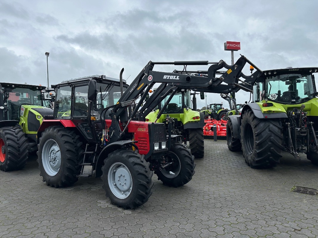Belarus MTS 952.2 - Traktor
