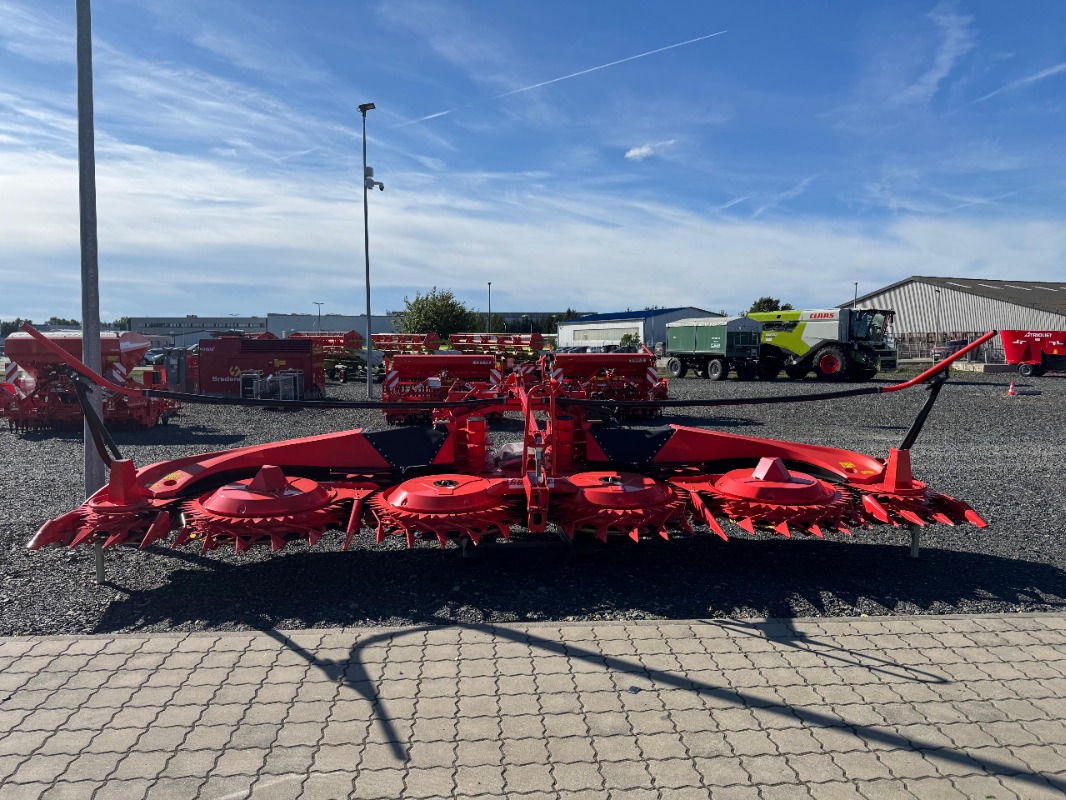 Kemper 475 pro + Zusatzsfahrwerk 400F - Feldhäckslerzubehör - Maisgebiß