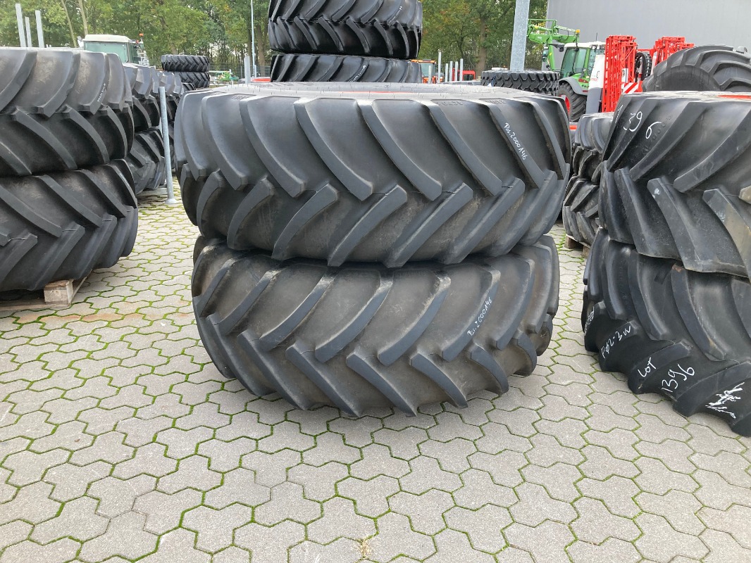 Mitas 680/85R32  2 Räder - Räder + Reifen + Felgen - Komplettradsatz