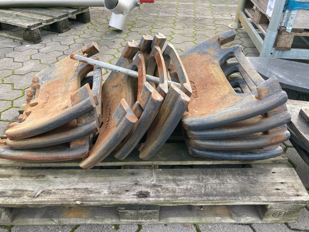 Deutz 10 x 40 kg Einhängegewichte - Traktorzubehör - Frontgewicht