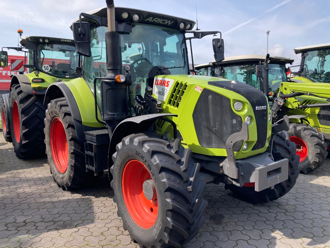 CLAAS Arion 510 Cis - Tractor